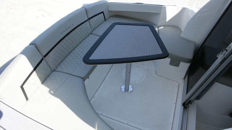Continuous stern bench seat, entrance aft facing seat and option to convert to L-shape or U-shape arrangement
